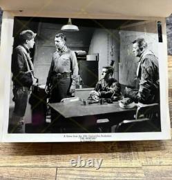 1958 Dick Powell Film Script The Hunters Robert Mitchum Robert Wagner Rare 1958 Dick Powell Film Script The Hunters Robert Mitchum Robert Wagner Rare