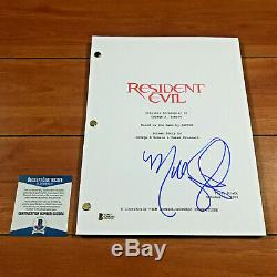 MILLA JOVOVICH SIGNED RESIDENT EVIL FULL 96 PAGE MOVIE SCRIPT with BECKETT BAS COA