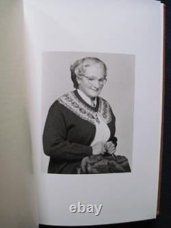 MRS. DOUBTFIRE SCRIPT SIGNED to CREW MEMBER by ROBIN WILLIAMS & MARSHA WILLIAMS