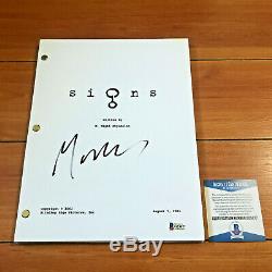 M. NIGHT SHYAMALAN SIGNED AUTOGRAPH SIGNS MOVIE SCRIPT with BECKETT BAS COA