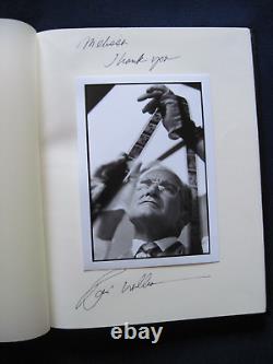 ONE HOUR PHOTO SCRIPT SIGNED to FILM'S GRAPHIC DESIGNER by ROBIN WILLIAMS