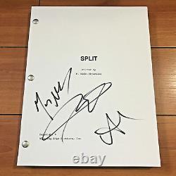 SPLIT SIGNED MOVIE SCRIPT COVER BY 3 CAST JAMES MACAVOY ANYA TAYLOR JOY with COA